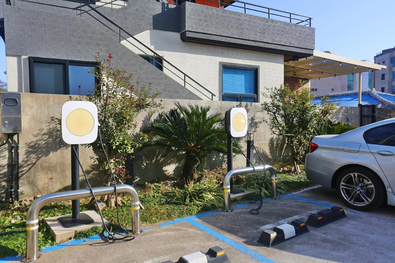 Nine Boutique Hotel Seogwipo Exterior photo