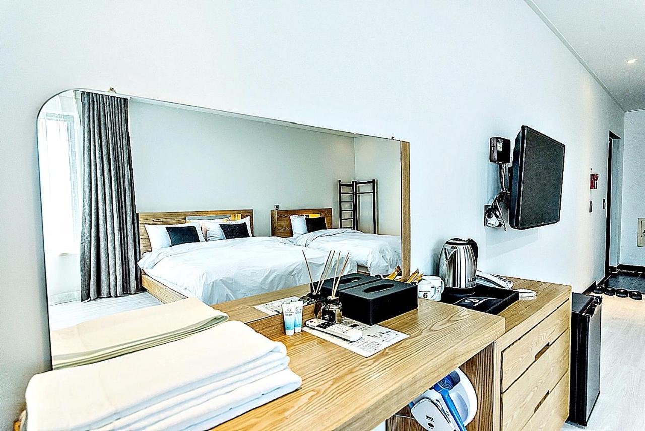Nine Boutique Hotel Seogwipo Exterior photo