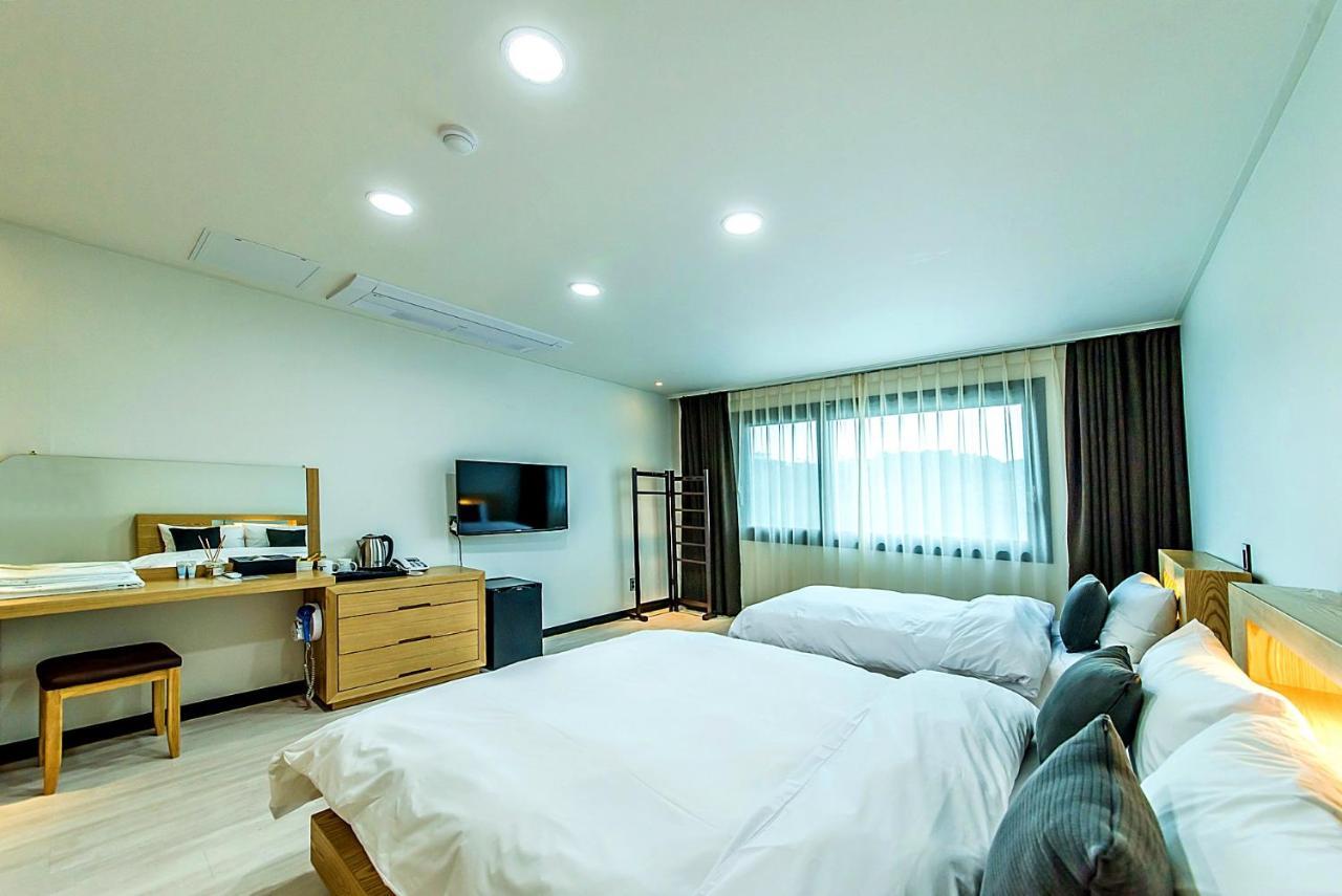 Nine Boutique Hotel Seogwipo Exterior photo