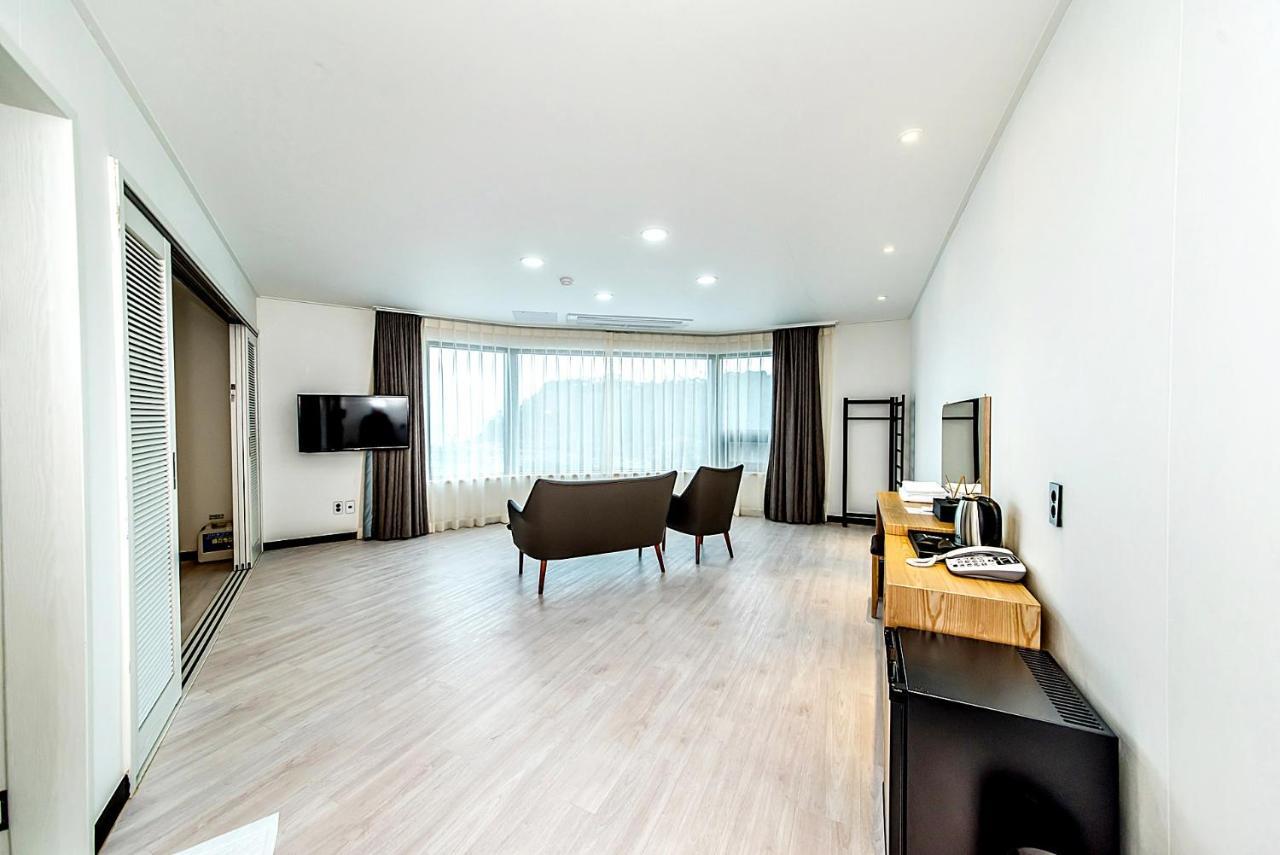 Nine Boutique Hotel Seogwipo Exterior photo