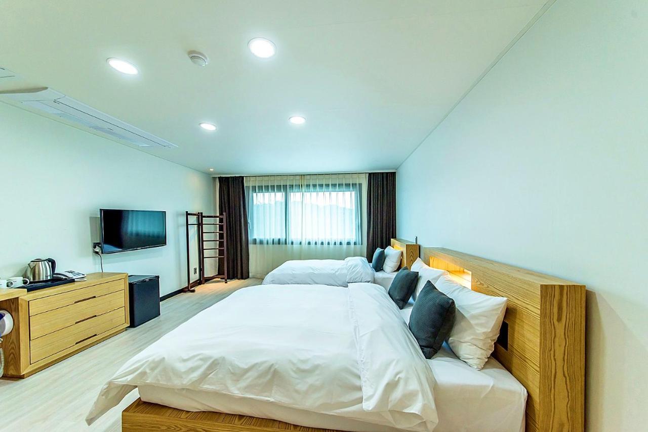 Nine Boutique Hotel Seogwipo Exterior photo