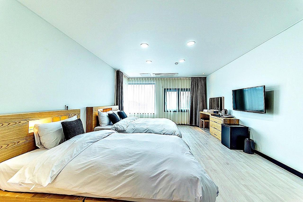 Nine Boutique Hotel Seogwipo Exterior photo