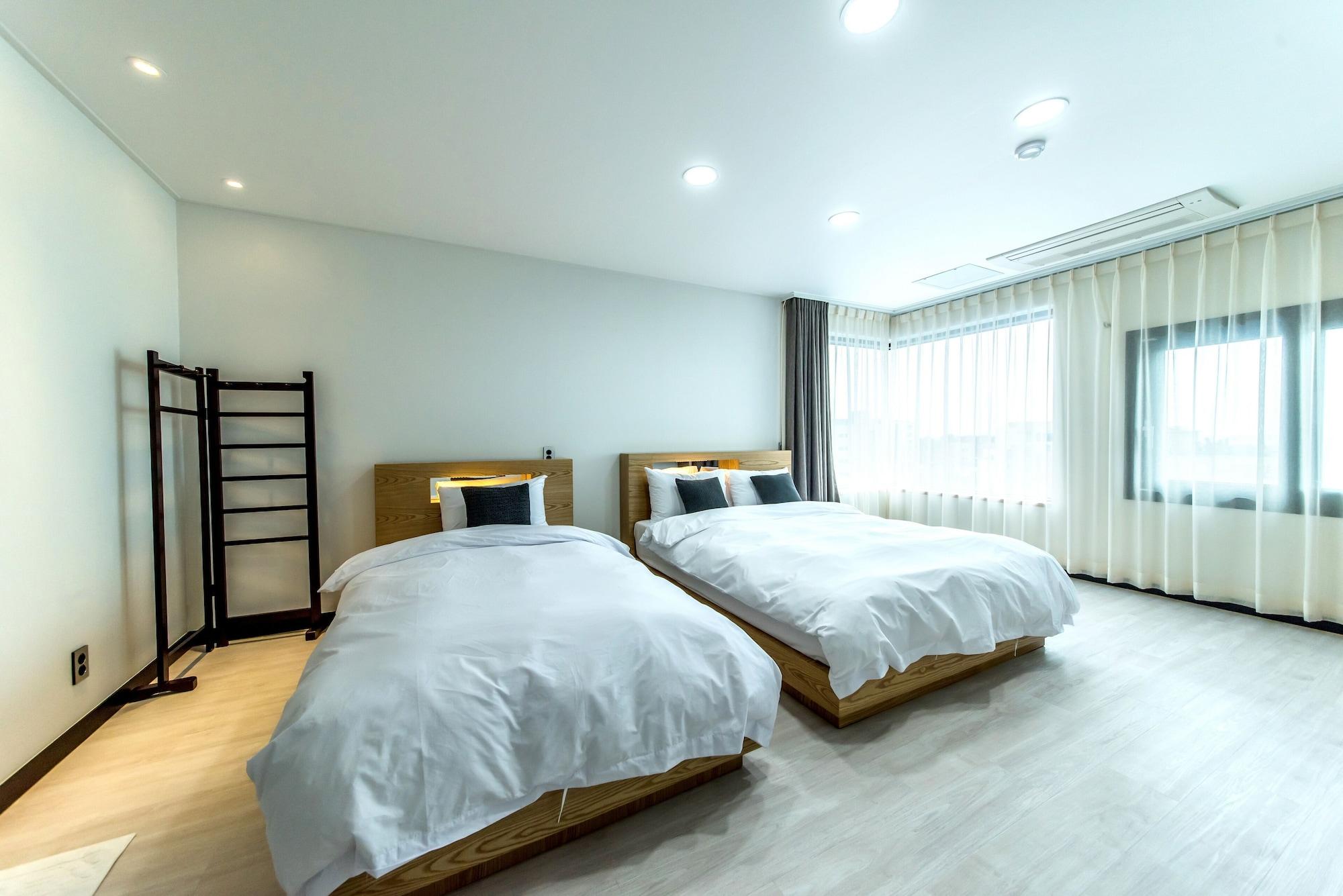 Nine Boutique Hotel Seogwipo Exterior photo