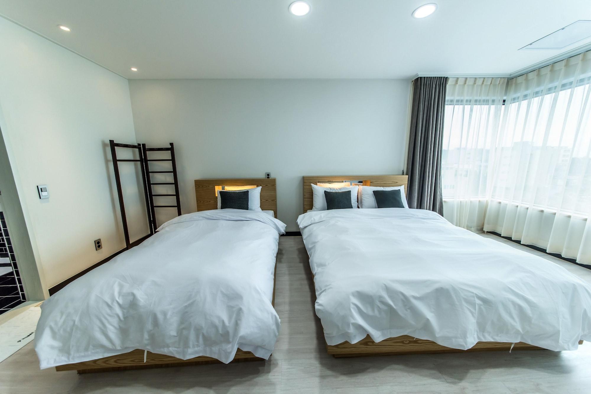 Nine Boutique Hotel Seogwipo Exterior photo