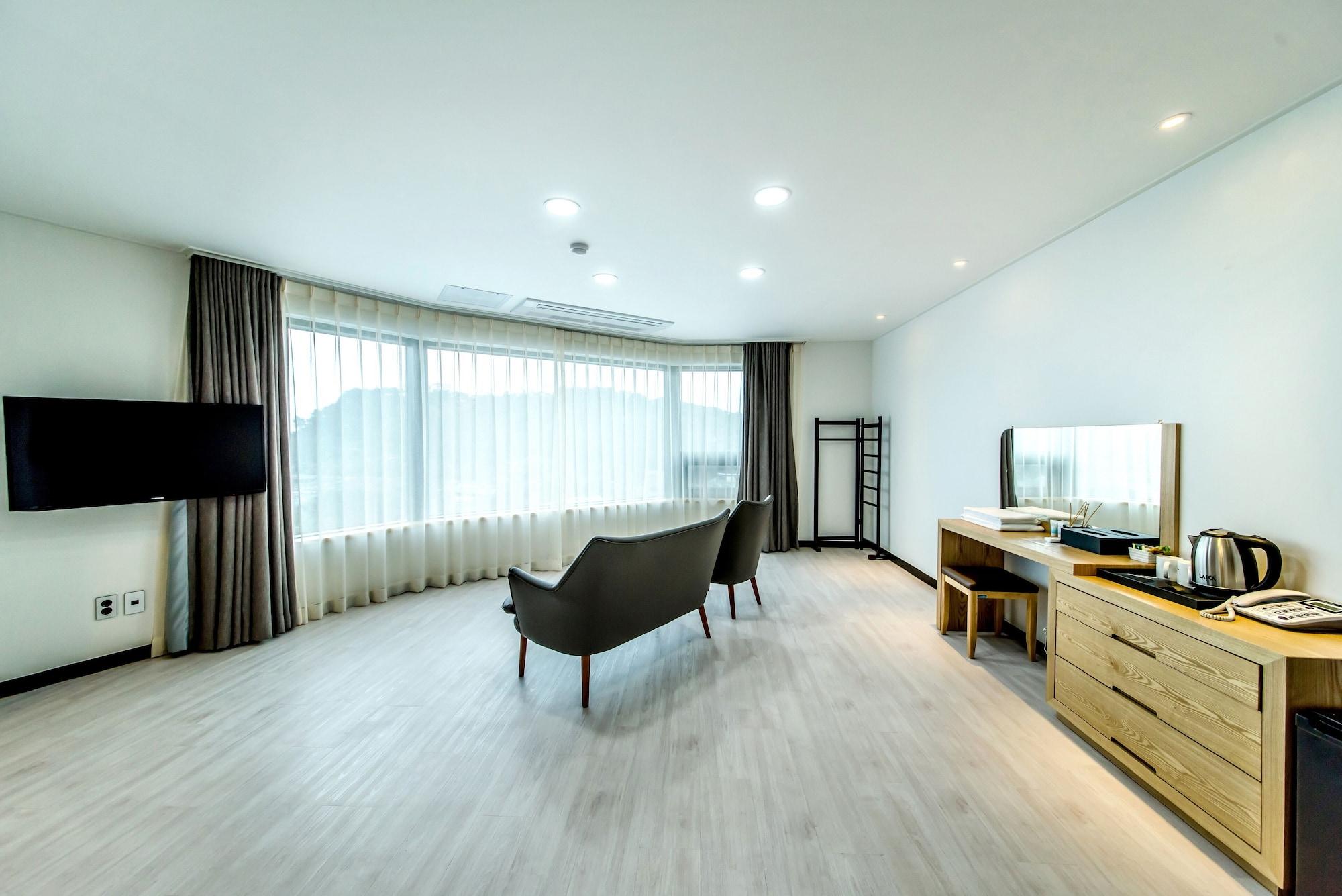 Nine Boutique Hotel Seogwipo Exterior photo